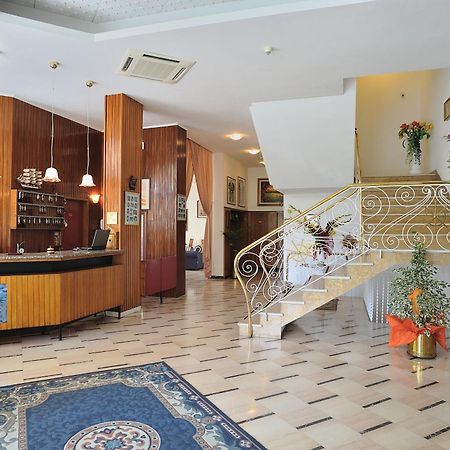 Clipper Hotel Pesaro Luaran gambar
